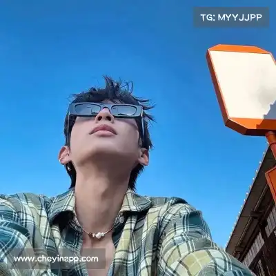 仲灵楚